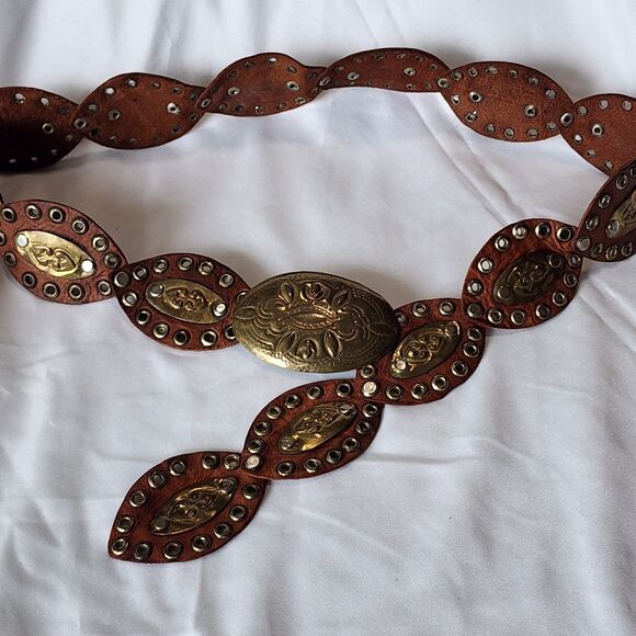 Vintage Handmade Leather Hip Belt Brass Buckle Rivet Festival Boho Gypsy Adjust - Picture 3 of 12